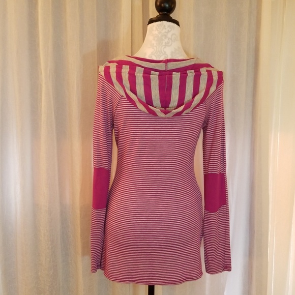 Athleta long sleeved hoodie - Picture 4 of 8